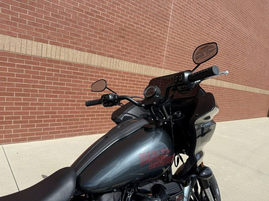 FXLRST 2025 Low Rider® ST