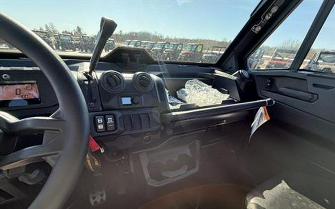 2026 Can-Am Defender DPS CAB HD10