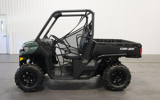 2024 Can-Am® Defender DPS HD7 Tundra Green