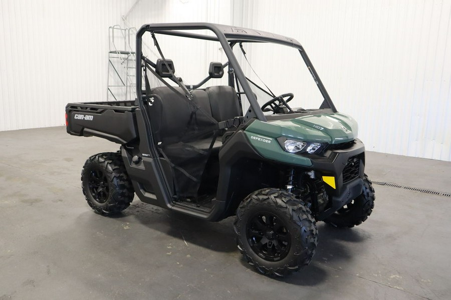 2024 Can-Am® Defender DPS HD7 Tundra Green