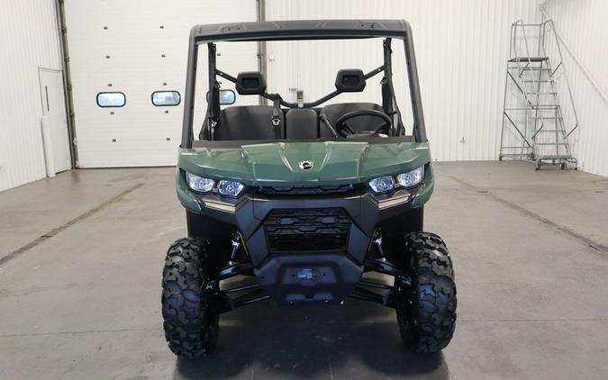 2024 Can-Am® Defender DPS HD7 Tundra Green