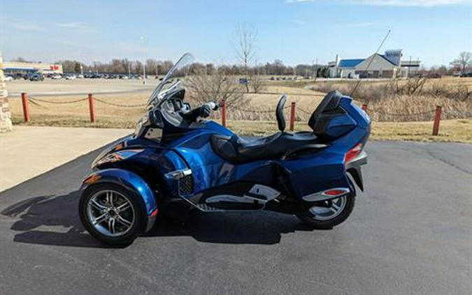 2011 Can-Am Spyder® RT Audio & Convenience SE5