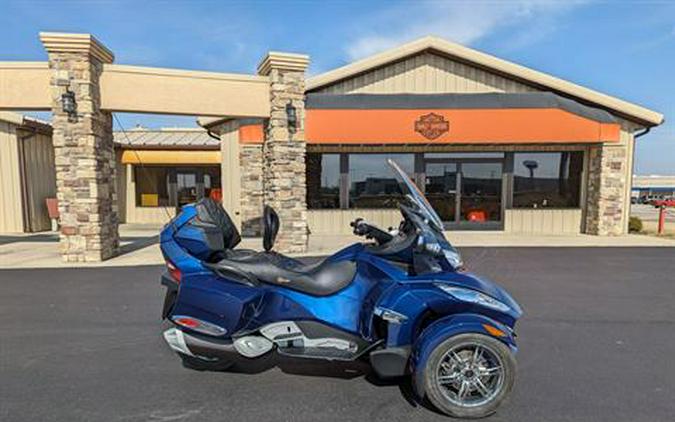 2011 Can-Am Spyder® RT Audio & Convenience SE5