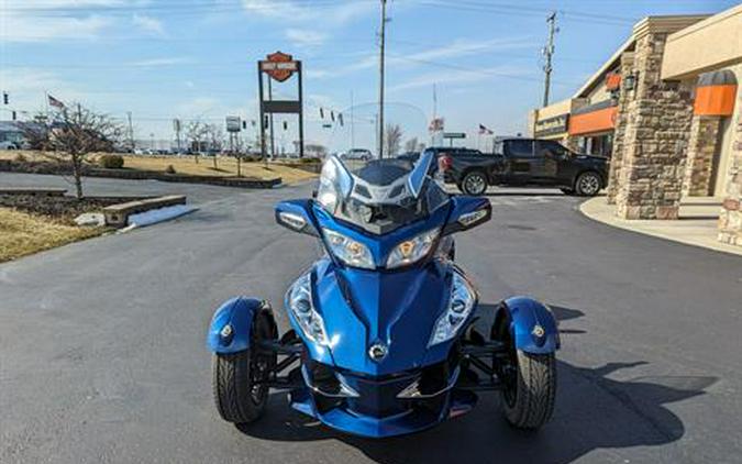 2011 Can-Am Spyder® RT Audio & Convenience SE5