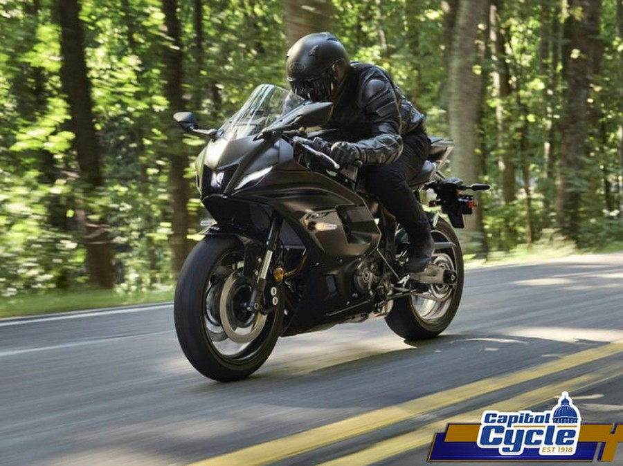 2025 Yamaha YZF-R7