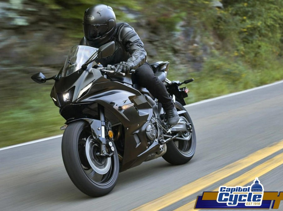 2025 Yamaha YZF-R7