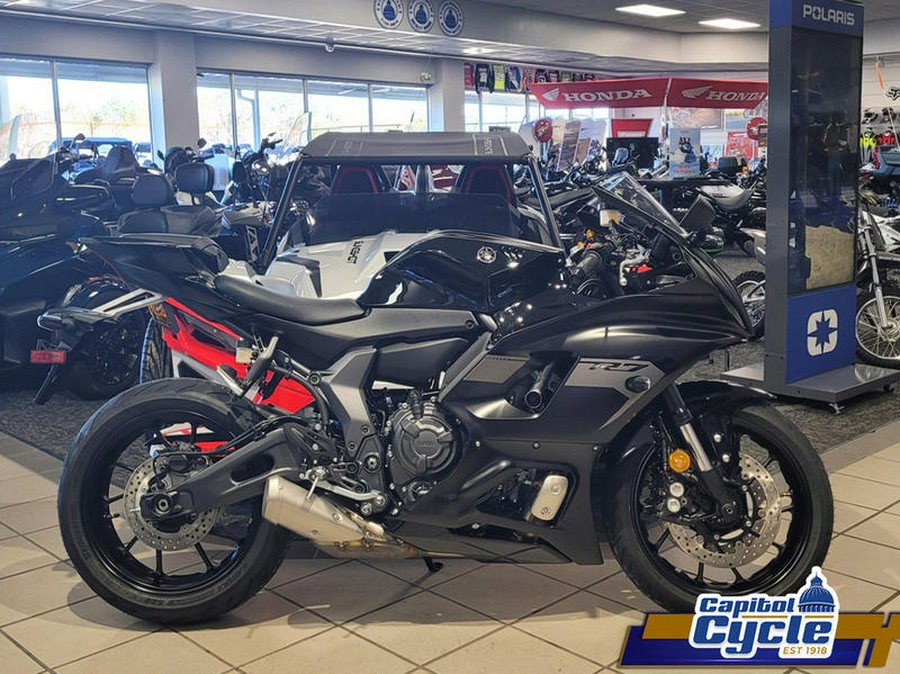 2025 Yamaha YZF-R7