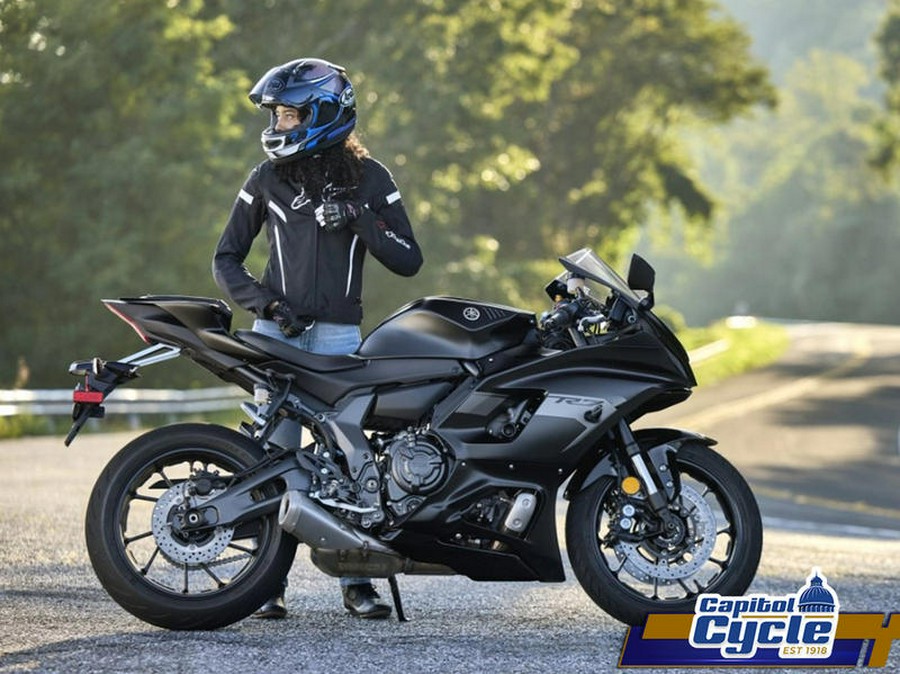 2025 Yamaha YZF-R7