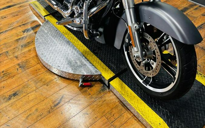 2017 Harley-Davidson® Street Glide® Special CHARCOAL DENIM