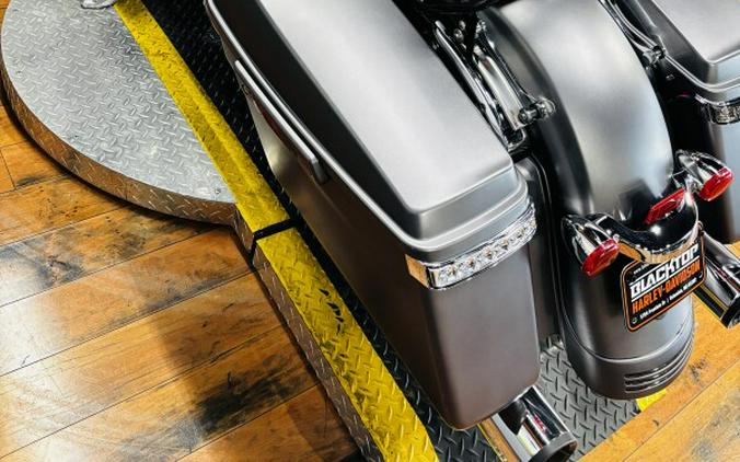 2017 Harley-Davidson® Street Glide® Special CHARCOAL DENIM