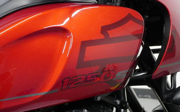 2025 Harley-Davidson® RA1250ST - Pan America® 1250 ST