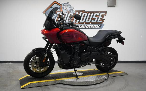 2025 Harley-Davidson® RA1250ST - Pan America® 1250 ST