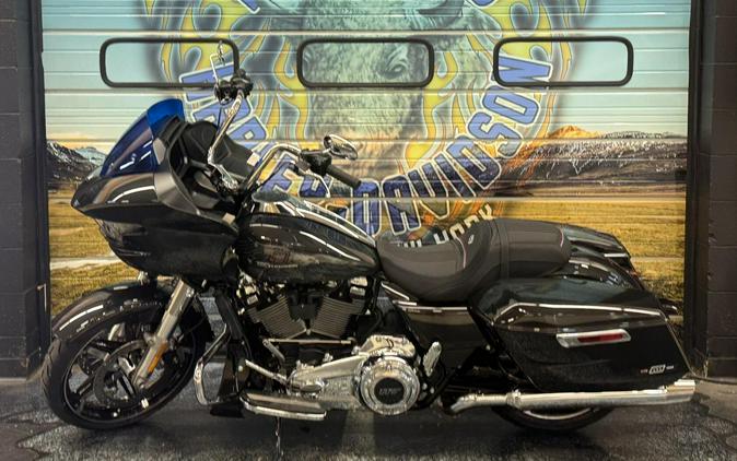 2026 Harley-Davidson® Road Glide® Midnight Ember Chrome Trim