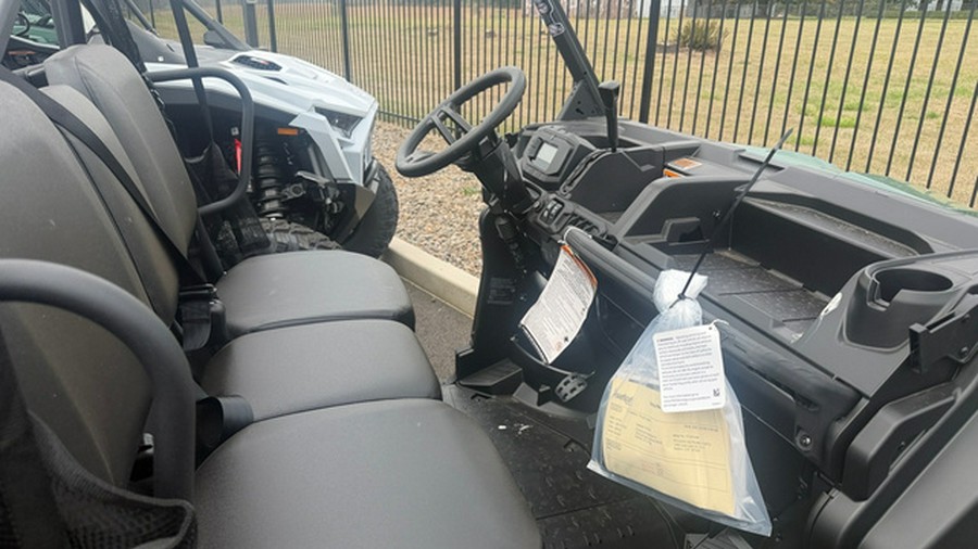 2026 Can-AM Defender HD9