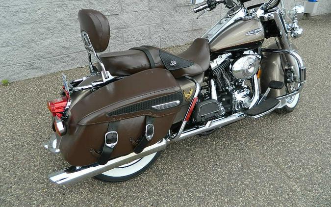 2005 Harley-Davidson® FLHRC-I ROAD KING