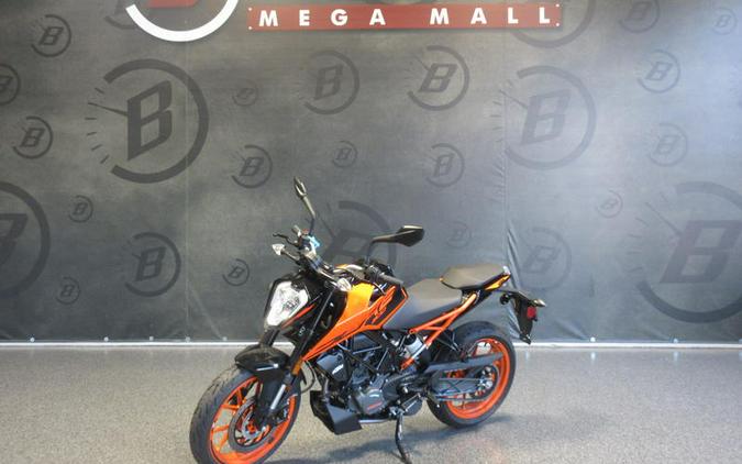 2022 KTM Duke 200