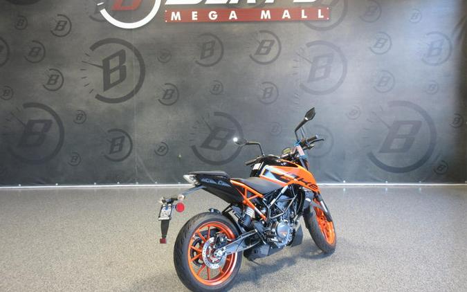 2022 KTM Duke 200