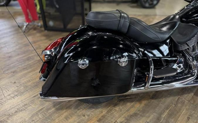 2017 Indian Motorcycle® Roadmaster® Thunder Black