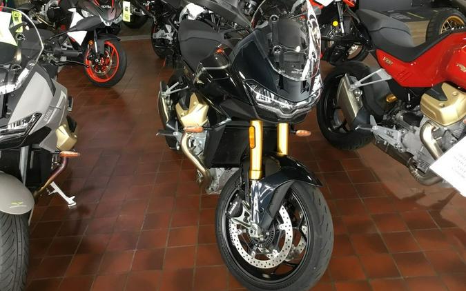 2024 Moto Guzzi V100 Mandello S