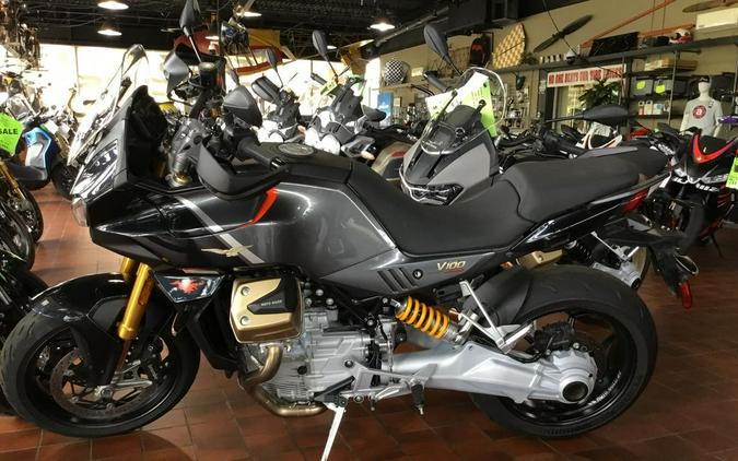 2024 Moto Guzzi V100 Mandello S