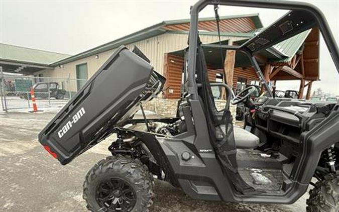 2025 Can-Am Defender DPS HD10