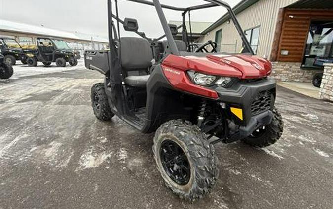 2025 Can-Am Defender DPS HD10