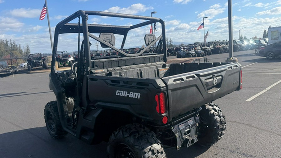 2026 Can-AM Defender HD7