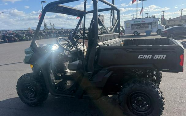 2026 Can-AM Defender HD7