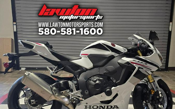 2027 Honda® CBR1000RR