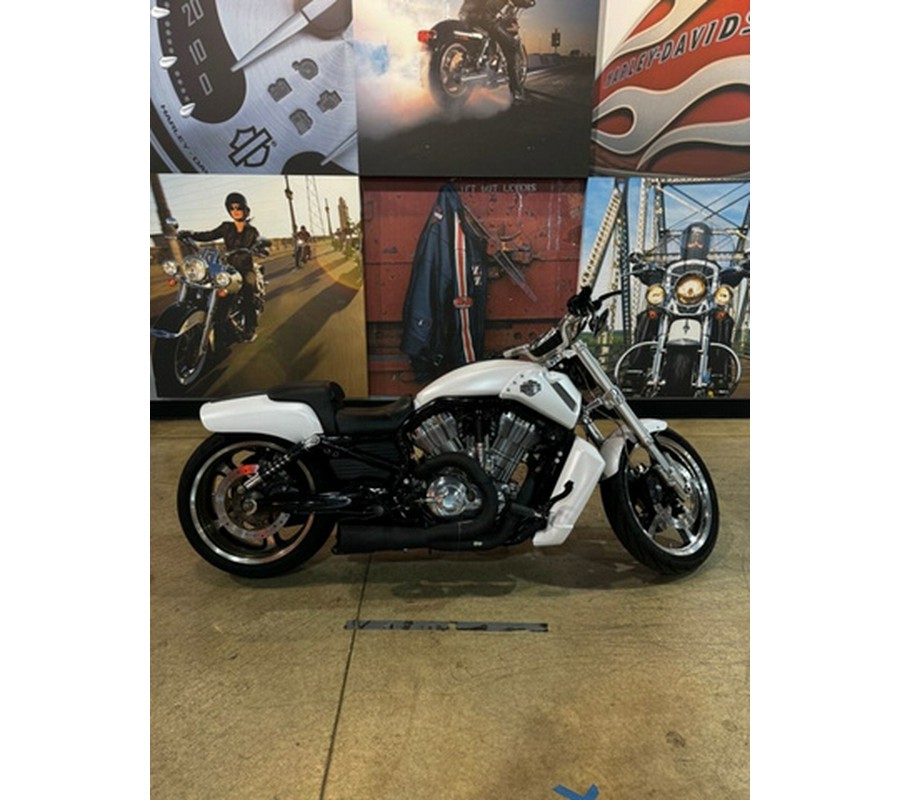 2011 Harley-Davidson VRSC F - V-Rod Muscle