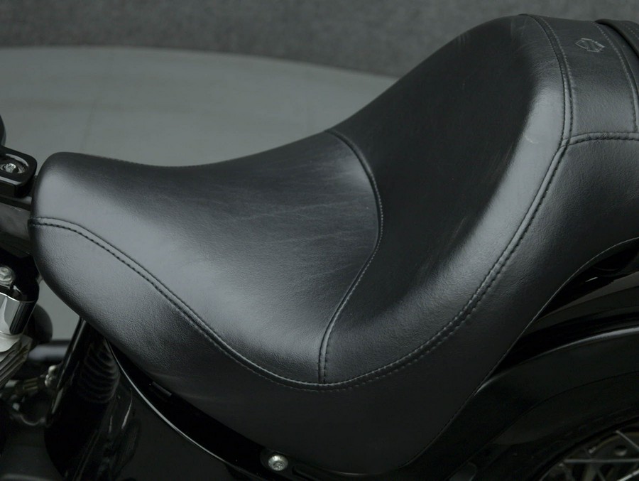 2011 HARLEY DAVIDSON FXS BLACKLINE