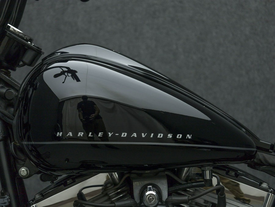 2011 HARLEY DAVIDSON FXS BLACKLINE