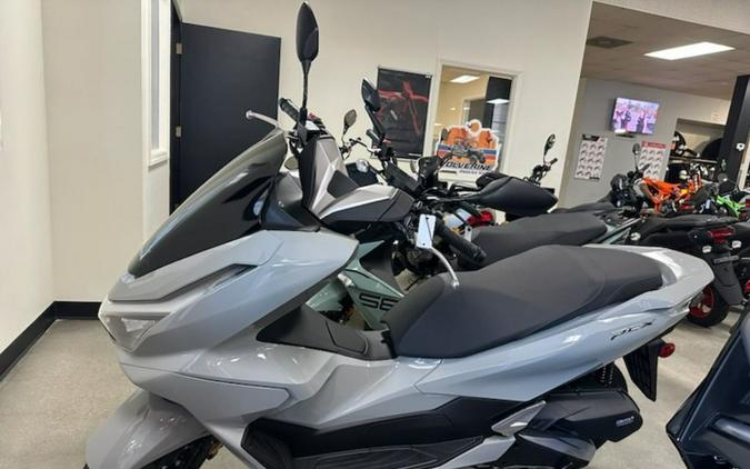 2025 Honda® PCX