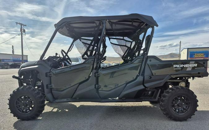 2025 Honda® Pioneer 1000-6 Deluxe Crew