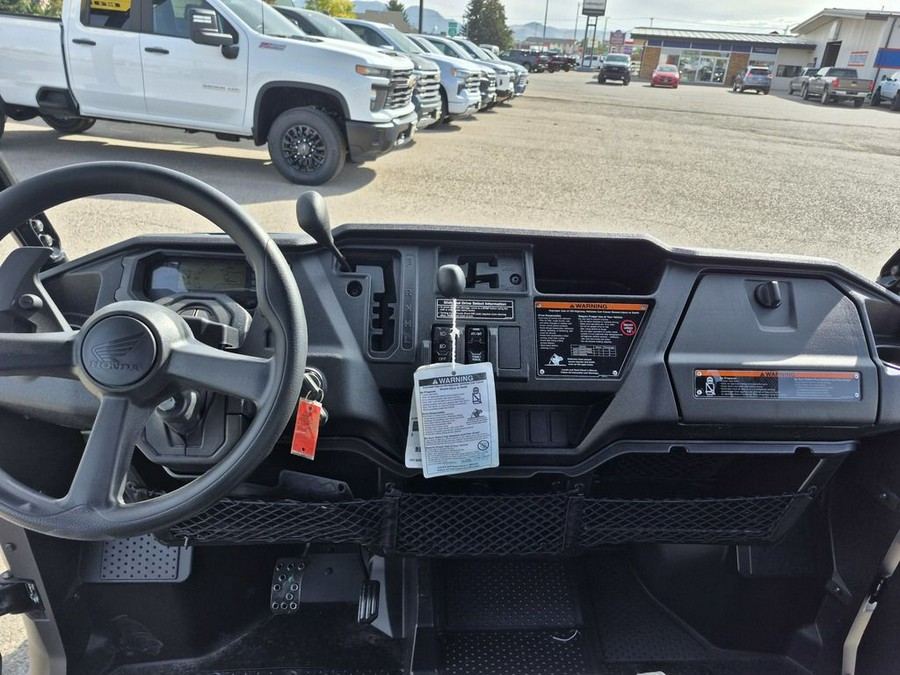 2025 Honda® Pioneer 1000-6 Deluxe Crew