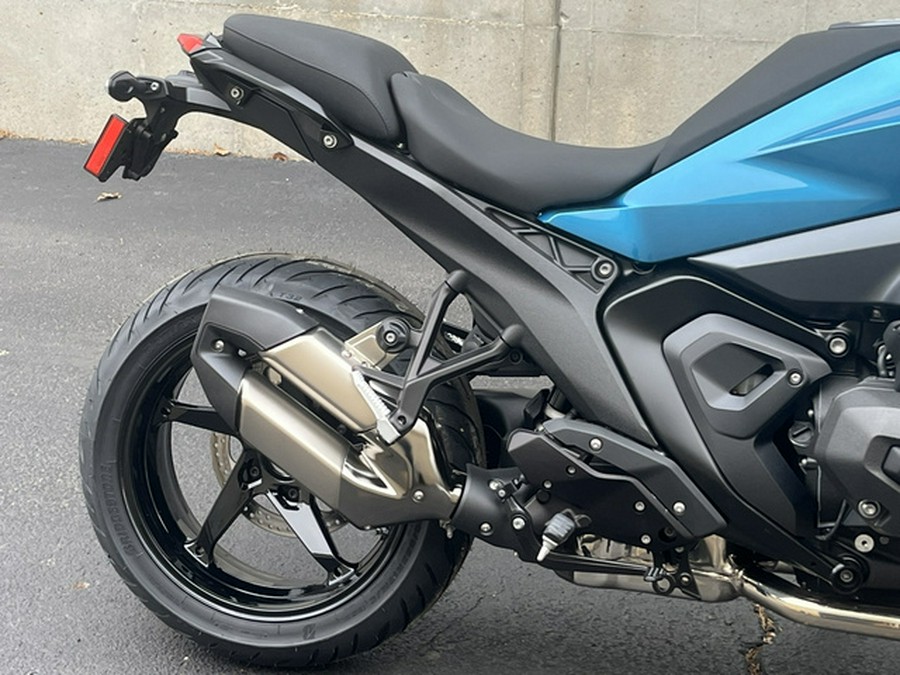 2026 BMW R 1300 R