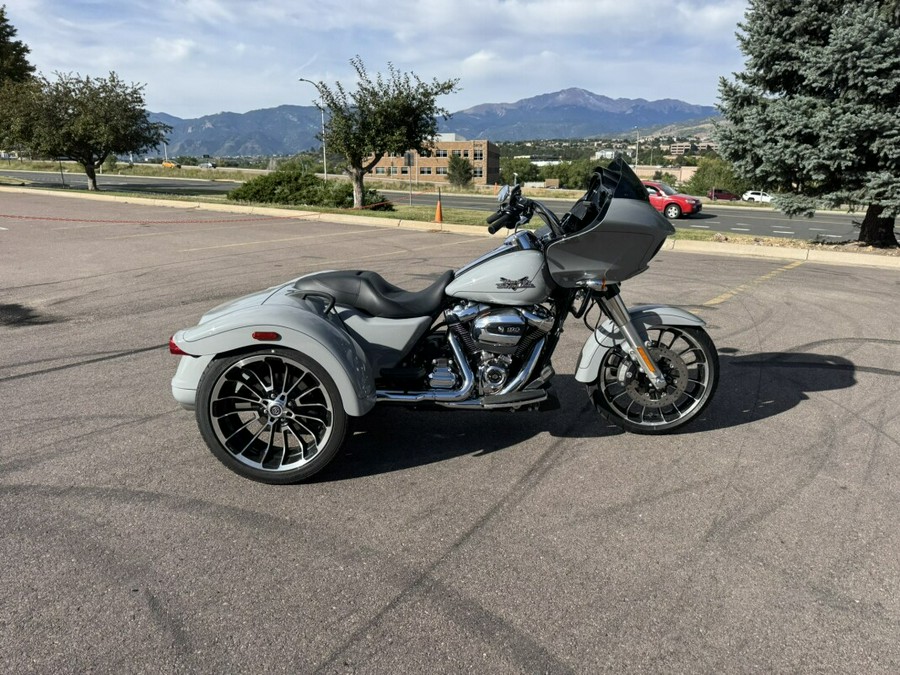 2024 Harley-Davidson® Road Glide® 3