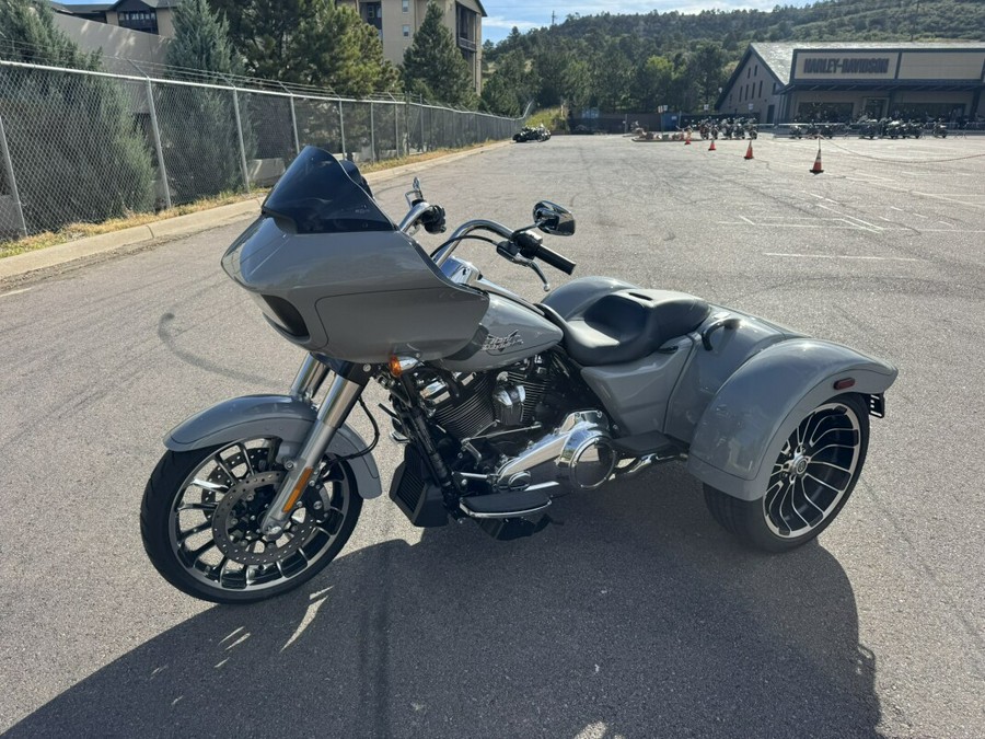 2024 Harley-Davidson® Road Glide® 3