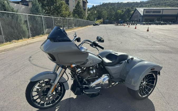 2024 Harley-Davidson® Road Glide® 3