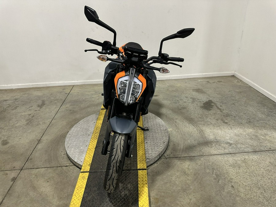 2023 KTM Duke 390
