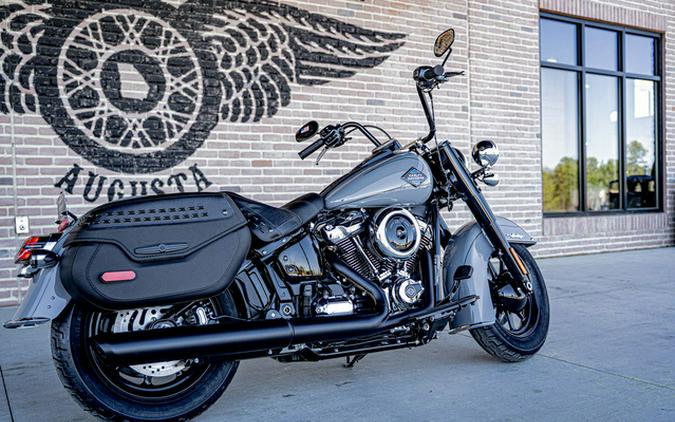 2026 Harley-Davidson Softail FLHC - Heritage Classic