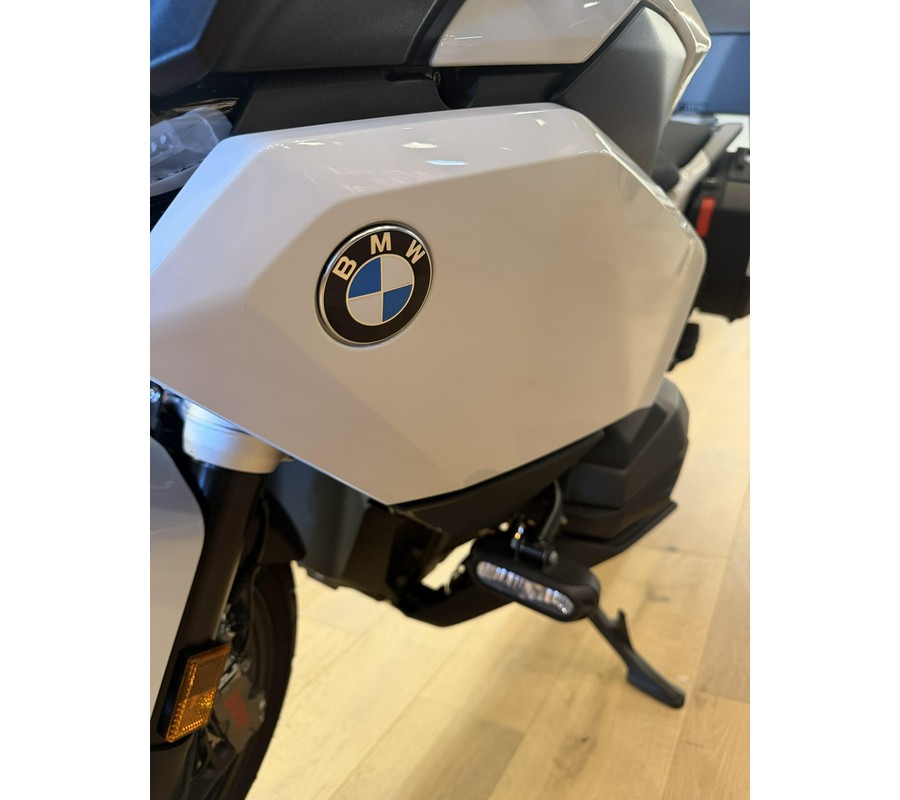 2026 BMW R 1300 RT