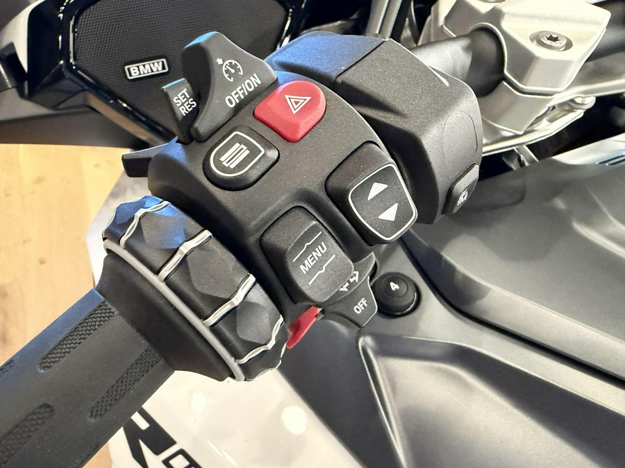 2026 BMW R 1300 RT