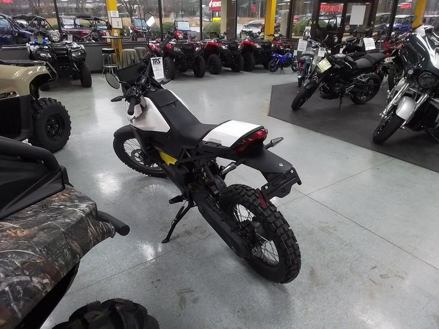 2025 Can-Am® Origin White