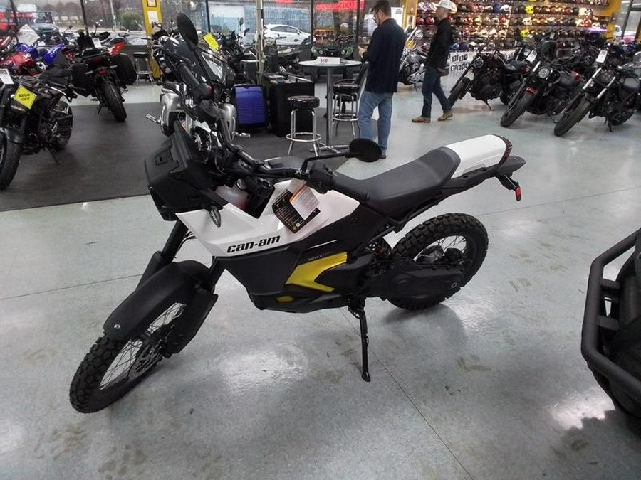 2025 Can-Am® Origin White