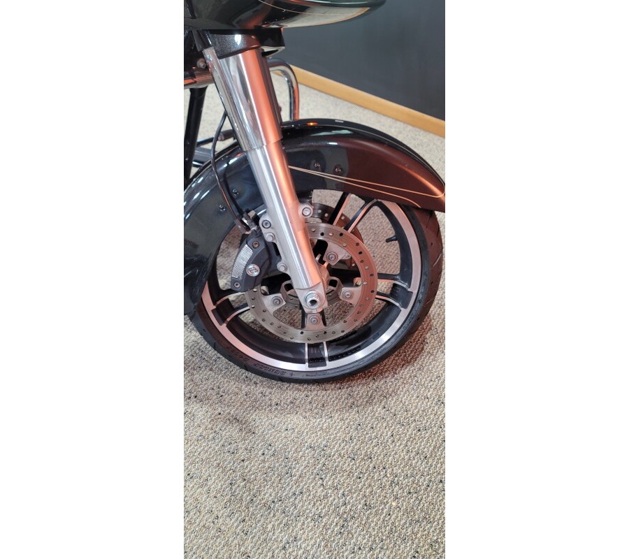 2016 Harley-Davidson® Road Glide® Special Black Quartz