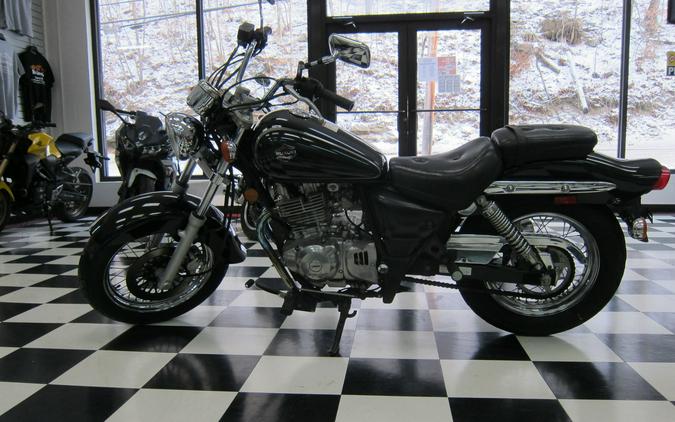 2004 Suzuki GZ250K