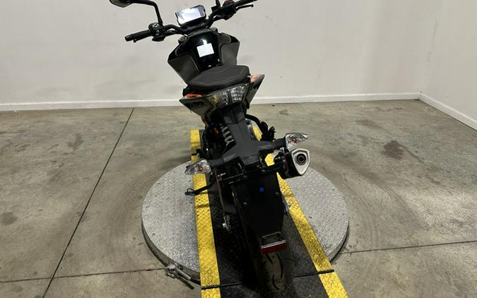 2023 KTM Duke 390