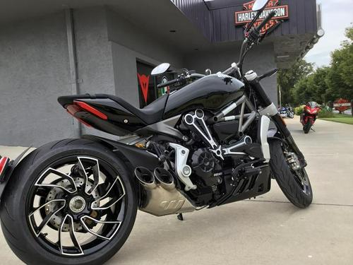 2021 Ducati XDiavel Dark and Black Star First Look Preview Photo Gallery