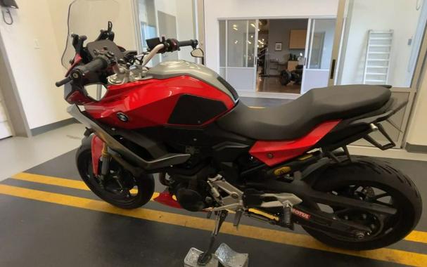 2021 BMW F 900 XR Racing Red